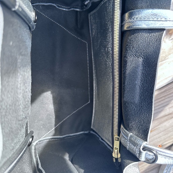 New! Ampersand as Apostrophe Silver Tote Bag with long strap. Sold out! - Picture 7 of 9